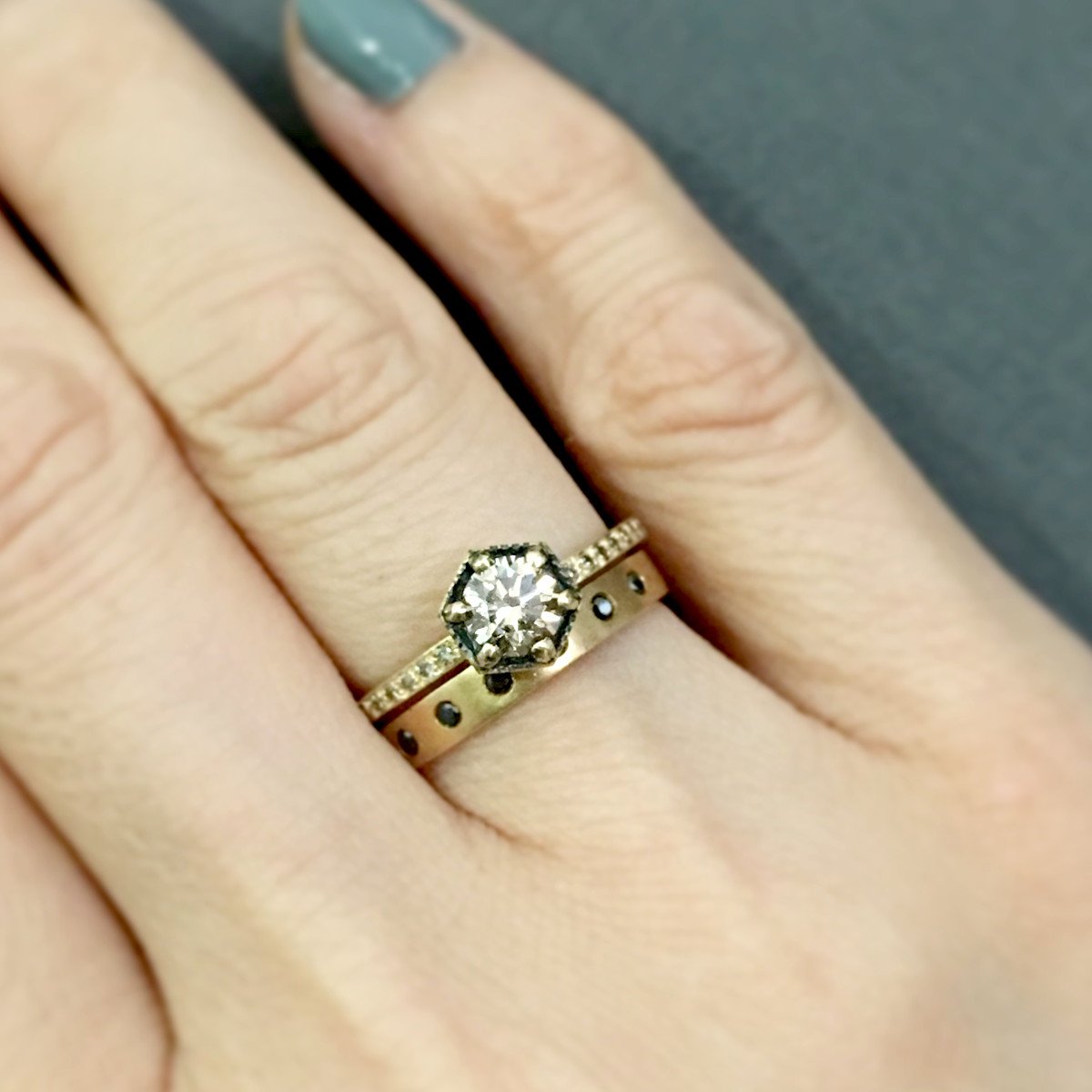 R9906BR+R3401BK (18KY) on Model