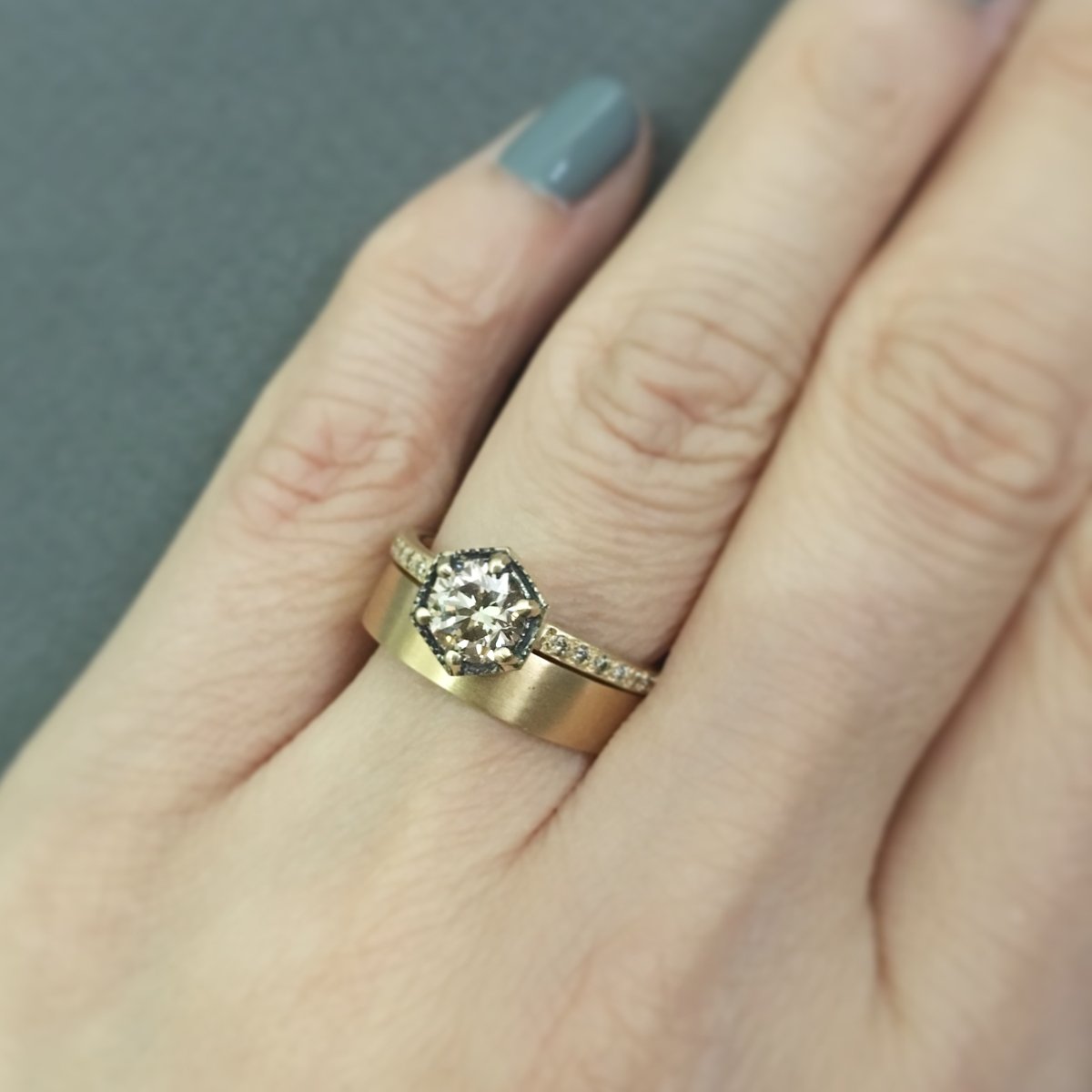 R9907BR+MR0110 (18KY) on Model