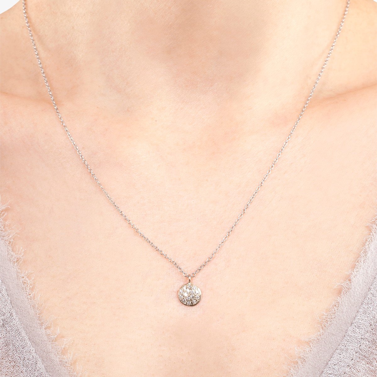18K White Gold on Model