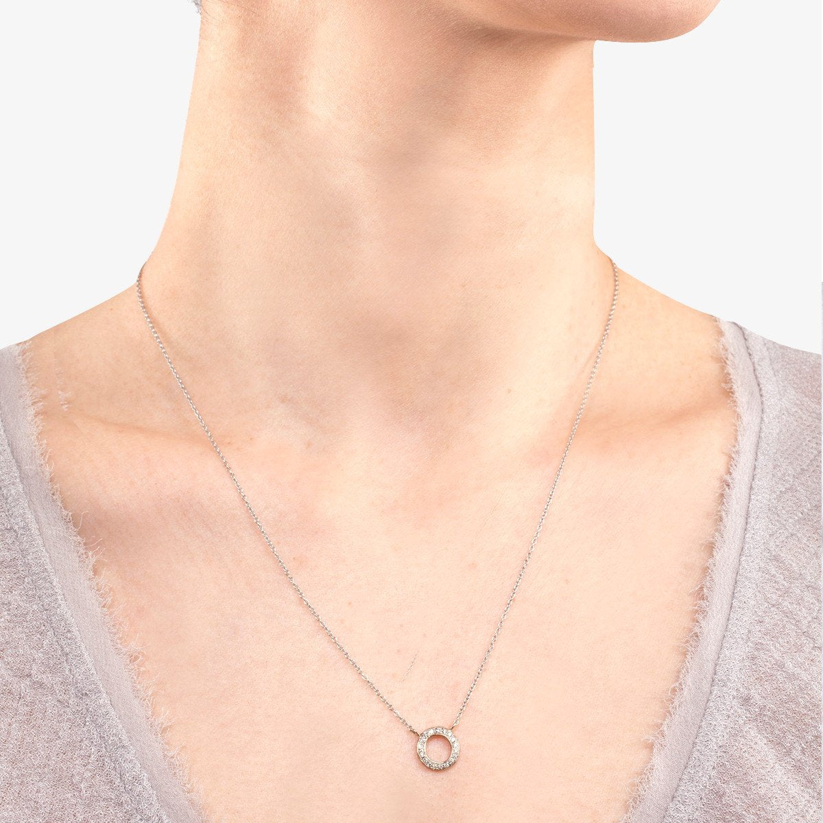 18K White Gold on Model