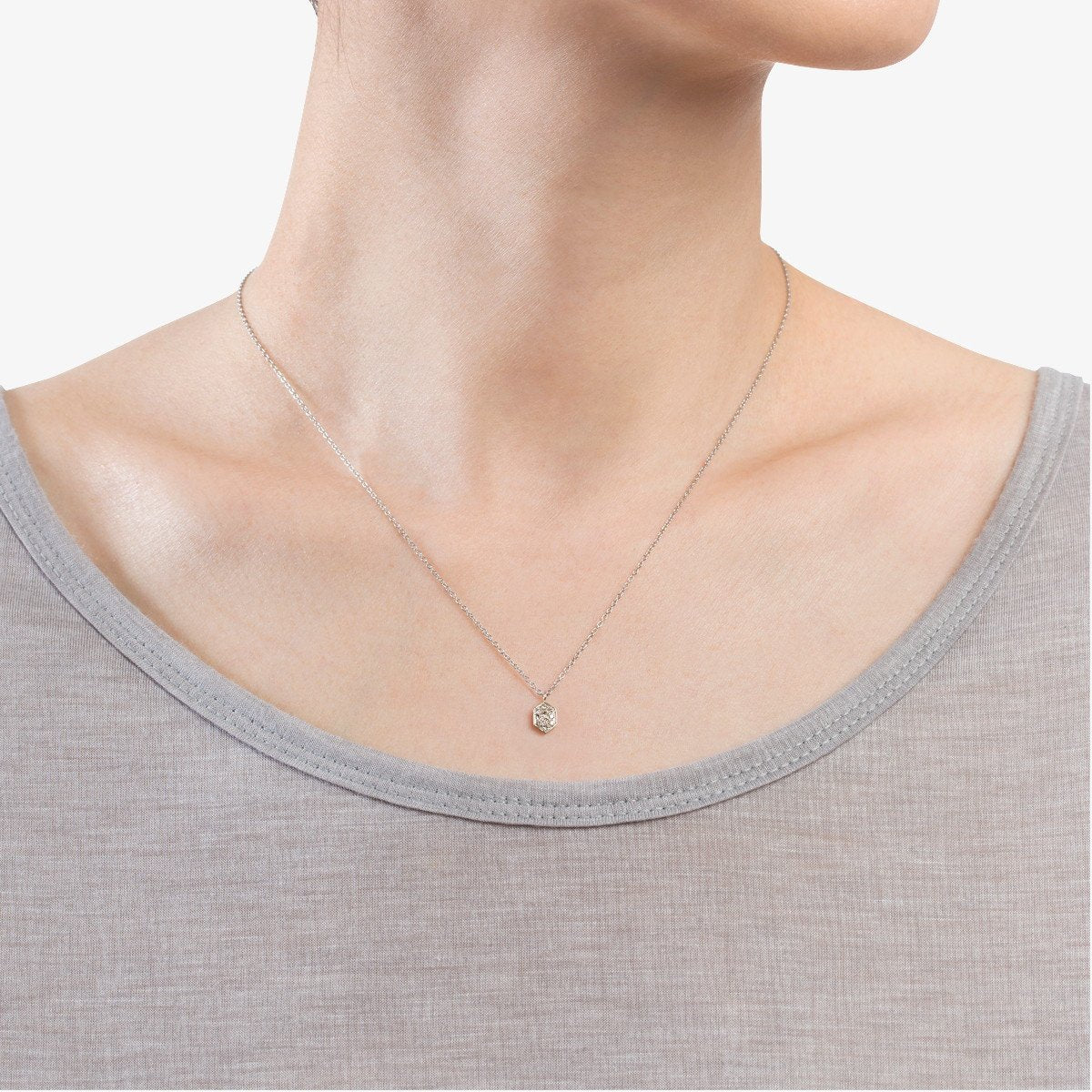 18K White Gold on Model