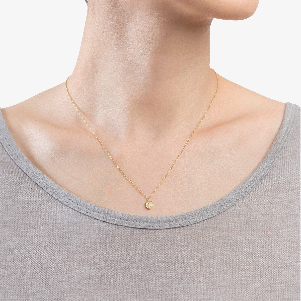 18K Yellow Gold on Model
