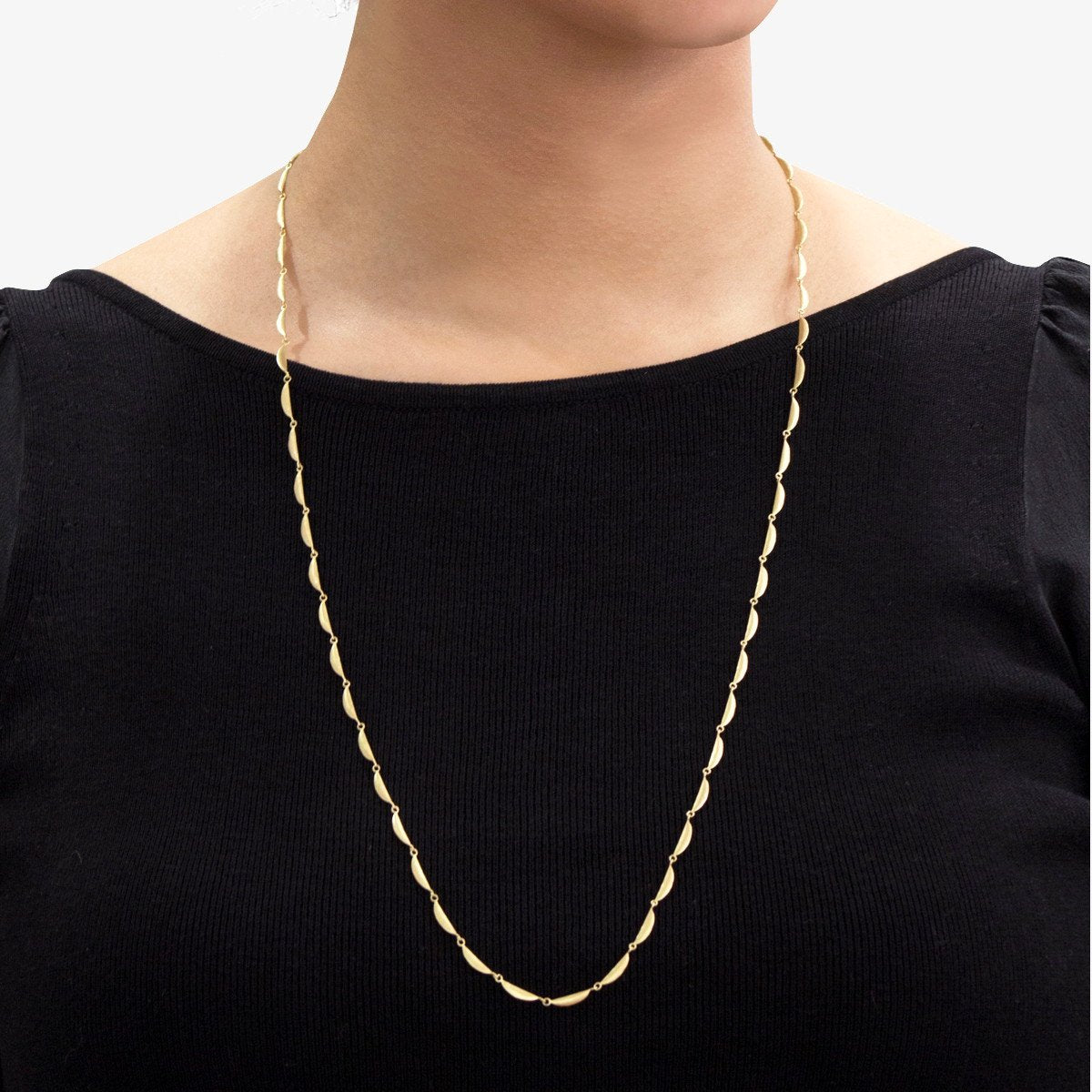 18K Yellow Gold on Model