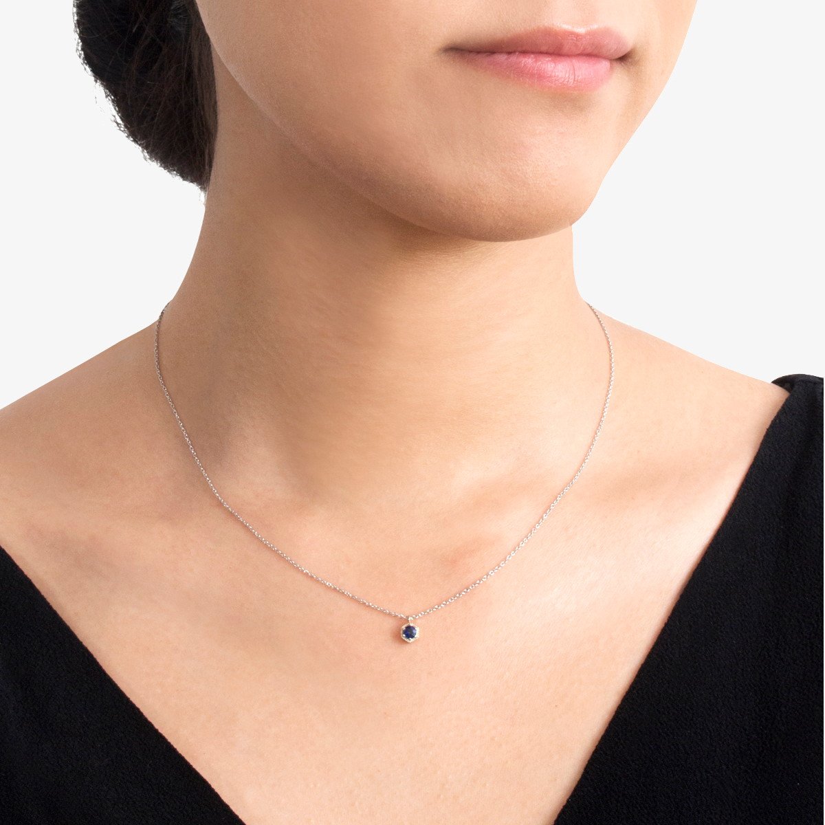 18K White Gold on Model